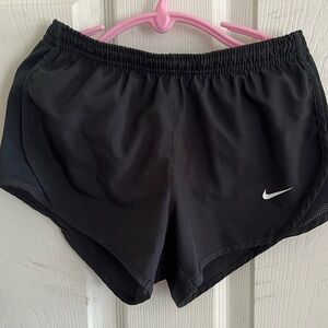 Girls Nike Tempo Shorts